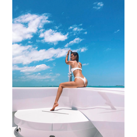 Bella Hadid en vacances dans un lieu paradisiaque le 9 mai 2017