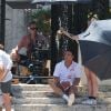 Edgar Ramirez (Gianni Versace) et Ricky Martin (compagnon de Gianni Versace, Antonio D'Amico) sur le tournage de la série ''Versace : American Crime Story'' à Miami, le 10 mai 2017.