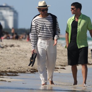 Edgar Ramirez (Gianni Versace) et Ricky Martin (compagnon de Gianni Versace, Antonio D'Amico) sur le tournage de la série ''Versace : American Crime Story'' à Miami, le 10 mai 2017.