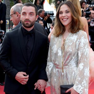 Alysson Paradis et son compagnon Guillaume Gouix - Montée des marches du film "Loving" lors du 69e Festival International du Film de Cannes. Le 16 mai 2016. © Borde-Jacovides-Moreau/Bestimage