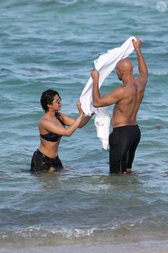 Priyanka Chopra sur la plage de Miami le 12 mai 2017.
