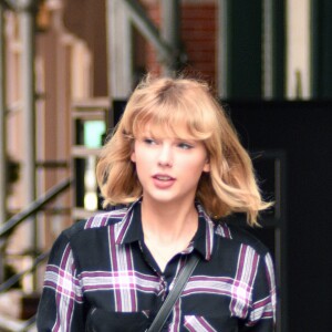 Taylor Swift quitte son appartement de Tribeca à New York, le 28 septembre 2016.