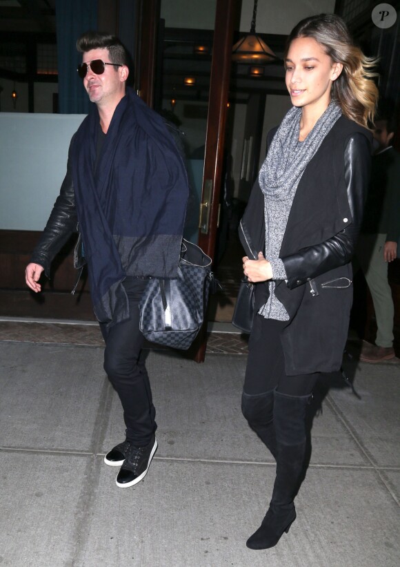 Robin Thicke et sa compagne April Love Geary arrive à l'hôtel The Greenwich à New York, le 19 octobre 2015