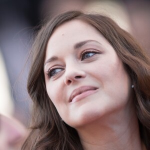 Marion Cotillard - Montée des marches du film "Les Fantômes d'Ismaël" lors de la cérémonie d'ouverture du 70ème Festival International du Film de Cannes. Le 17 mai 2017 © Borde-Jacovides-Moreau / Bestimage