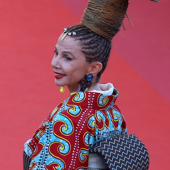 Victoria Abril - Montée des marches du film "Les Fantômes d'Ismaël" lors de la cérémonie d'ouverture du 70ème Festival International du Film de Cannes. Le 17 mai 2017 © Borde-Jacovides-Moreau/Bestimage