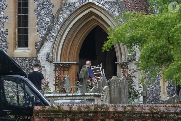 Derniers préparatifs à l'église St Mark où vont se marier Pippa Middleton et James Matthews à Englefield le 18 mai 2017  Chairs arrive at St Marks church Englefield for the final preparations for the wedding of pippa middleton and james matthews. May 18, 2017.18/05/2017 - Englefield