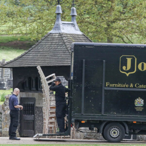 Derniers préparatifs à l'église St Mark où vont se marier Pippa Middleton et James Matthews à Englefield le 18 mai 2017  Chairs arrive at St Marks church Englefield for the final preparations for the wedding of pippa middleton and james matthews. May 18, 2017.18/05/2017 - Englefield