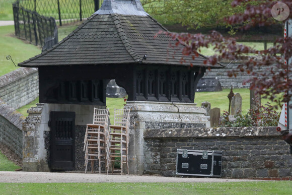 Derniers préparatifs à l'église St Mark où vont se marier Pippa Middleton et James Matthews à Englefield le 18 mai 2017  Chairs arrive at St Marks church Englefield for the final preparations for the wedding of pippa middleton and james matthews. May 18, 2017.18/05/2017 - Englefield