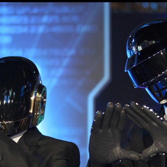 Le groupe Daft Punk - Première mondiale du film "Tron" à Hollywood le 11 décembre 2010.