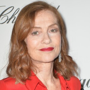 Semi-exclusif - Isabelle Huppert - Madame Figaro, Chopard et UniFrance s'associent pour célébrer le temps du dîner "Cannes French Party" le rayonnement du cinéma français dans le monde sur La terrasse By Albane lors du 70e festival de Cannes le 18 mai 2017. © Veeren/Bestimage