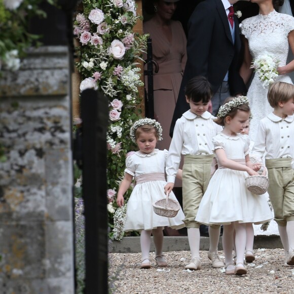 Pippa Middleton, son mari James Matthews, Catherine (Kate) Middleton, duchesse de Cambridge, le prince George de Cambridge et la princesse Charlotte de Cambridge - Mariage de Pippa Middleton et James Matthews, en l'église St Mark's Englefield, Berkshire, Royaume Uni, le 20 mai 2017.