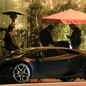 Exclusif - Kourtney Kardashian est allée diner avec son supposé nouveau compagnon Younes Bendjima au restaurant Il Cielo à Los Angeles. Alors que la rumeur dit que Kourtney et S. Disick seraient de nouveau ensemble, il semblerait que la star de télé-réalité aurait définitivement tourné la page et filerait le parfait amour avec Younes Bendjima. Le 10 mai 2017