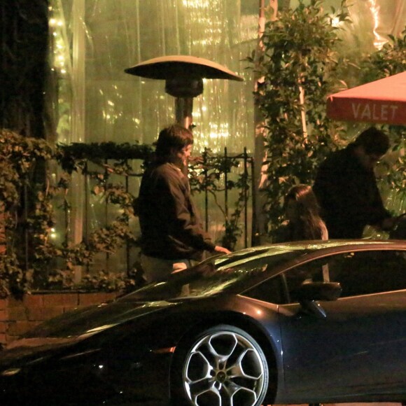 Exclusif - Kourtney Kardashian est allée diner avec son supposé nouveau compagnon Younes Bendjima au restaurant Il Cielo à Los Angeles. Alors que la rumeur dit que Kourtney et S. Disick seraient de nouveau ensemble, il semblerait que la star de télé-réalité aurait définitivement tourné la page et filerait le parfait amour avec Younes Bendjima. Le 10 mai 2017