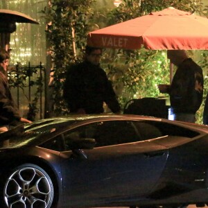 Exclusif - Kourtney Kardashian est allée diner avec son supposé nouveau compagnon Younes Bendjima au restaurant Il Cielo à Los Angeles. Alors que la rumeur dit que Kourtney et S. Disick seraient de nouveau ensemble, il semblerait que la star de télé-réalité aurait définitivement tourné la page et filerait le parfait amour avec Younes Bendjima. Le 10 mai 2017