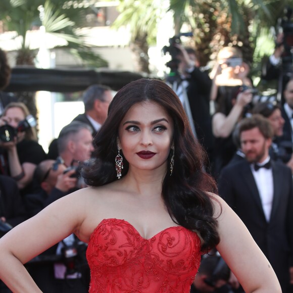 Aishwarya Rai, portant une robe Ralph & Russo - Montée des marches du film "120 battements par minute" lors du 70ème Festival International du Film de Cannes. Le 20 mai 2017. © Borde-Jacovides-Moreau / Bestimage