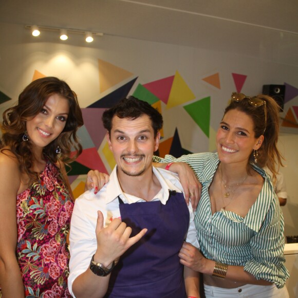 Exclusive - Iris Mittenaere (Miss France 2016 et Miss Univers 2016), Juan Arbelaez et Laury Thilleman (Miss France 2011) lors de l'évènement "Taste of Paris 2017 - Le festival des chefs" sous la nef du Grand Palais. Taste of Paris réunit l'excellence de la scène gastronomique parisienne pour se composer un dîner ou un déjeuner alléchant ! Une centaine d'exposants producteurs seront également présents pour vous faire découvrir et déguster leur produits tandis que cours de cuisine et démonstrations culinaires vous attendront entre deux bouchées. Des sessions à thème pour les petits et pour les grands ainsi que des groupes de musique live viendront rythmer les quatre jours de ce festival de la gastronomie. Paris, le 21 mai 2017. © Philippe Baldini/Bestimage