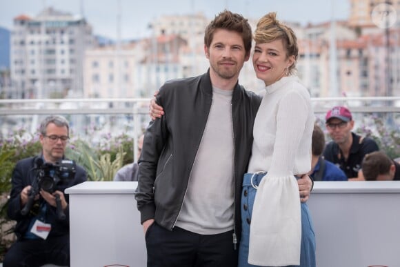 Pierre Deladonchamps et Céline Sallette au photocall du film "Nos Années Folles" lors du 70e Festival International du Film de Cannes, France, le 22 mai 2017. © Borde-Jacovides-Moreau/Bestimage