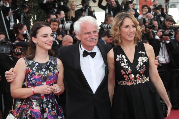 Yann Arthus-Bertrand et Maud Fontenoy - Montée des marches du film "Mise à Mort du Cerf Sacré" lors du 70ème Festival International du Film de Cannes. Le 22 mai 2017. © Borde-Jacovides-Moreau / Bestimage