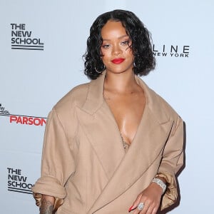 Rihanna assiste à la 69e édition du Parsons Benefit au Pier 60 à New York, le 22 mai 2017 © Morgan Dessalles/Bestimage