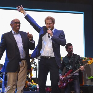 Le prince Harry et le prince Seeiso du Lesotho au concert caritatif de la Fondation "Sentebale" au palais de Kensington à Londres, le 28 juin 2016, pour lever des fonds pour les adolescents vivant avec le VIH en Afrique sub-saharienne.