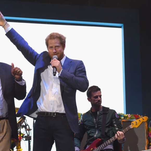 Le prince Harry et le prince Seeiso du Lesotho au concert caritatif de la Fondation "Sentebale" au palais de Kensington à Londres, le 28 juin 2016, pour lever des fonds pour les adolescents vivant avec le VIH en Afrique sub-saharienne.