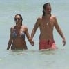 Exclusif - Chris Cornell et sa femme Vicky Karayiannis en vacances à Miami le 6 août 2013. Le rockeur de Soundgarden et Audioslave s'est donné la mort le 17 mai 2017, un suicide par pendaison.