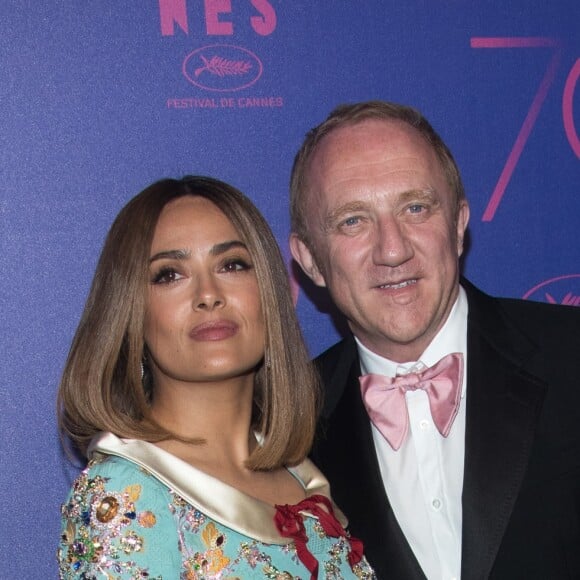 Salma Hayek et son mari François-Henri Pinault - Photocall du dîner des 70 ans du Festival International du Film de Cannes. Le 23 mai 2017. © Borde-Jacovides-Moreau / Bestimage