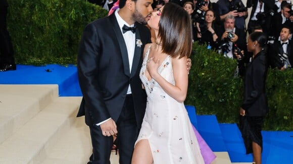 Selena Gomez en couple avec The Weeknd : "Je lui donnerai mon coeur et mon âme"