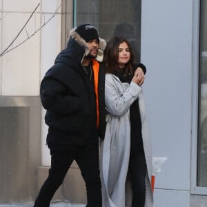 Exclusif - Selena Gomez et son compagnon The Weeknd (Abel Tesfaye) font du shopping en amoureux sur Bloor Street à Toronto, le 16 mars 2017. Le couple est allé chez Gucci et chez Holt Renfrew. Ils semblent très amoureux. © CPA/Bestimage