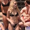 Lottie Moss, Emily Blackwell, et des amis au club La Sala à Marbella, le 27 mai 2017.  May 27th, 2017. Lottie Moss and Emily Blackwell seen at La Sala in Marbella. Lottie was seen flashing her toned body in a black two piece bikini as she sunk cocktails and smoked multiple cigarettes.27/05/2017 - Marbella