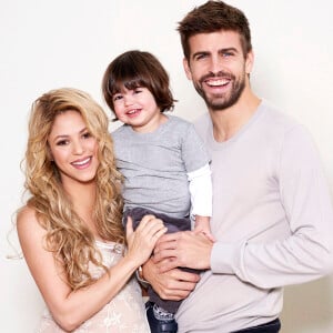 Shakira (enceinte de leur 2ème enfant), Gerard Pique et leur fils Milan ont posé pour l'Unicef à l'occasion de leur Baby Shower. Le 8 décembre 2014.