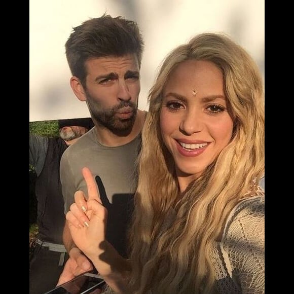 Shakira a reçu la visite de Gerard Piqué sur le tournage de son clip "Me Enamoré". Mai 2017.