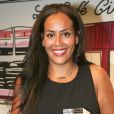 Amel Bent fête son 29ème anniversaire avec sa mère au salon du timbre de Paris au Parc Floral de Vincennes, où un timbre à son effigie a été dévoilé, le 21 juin 2014.