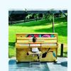 Amel Bent publie une photo de sa fille Sofia au piano sur Instagram, le 2 juin 2017.