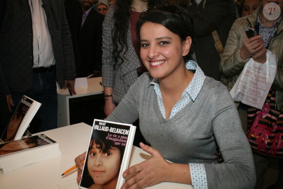 Najat Vallaud-Belkacem lors de la 37ème édition du Salon du livre au parc des expositions, à la porte de Versailles, à Paris, France, le 26 mars 2017.