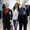 Pippa Middleton et son mari James Matthews arrivent à l'aéroport de Sydney, le 31 mai 2017.