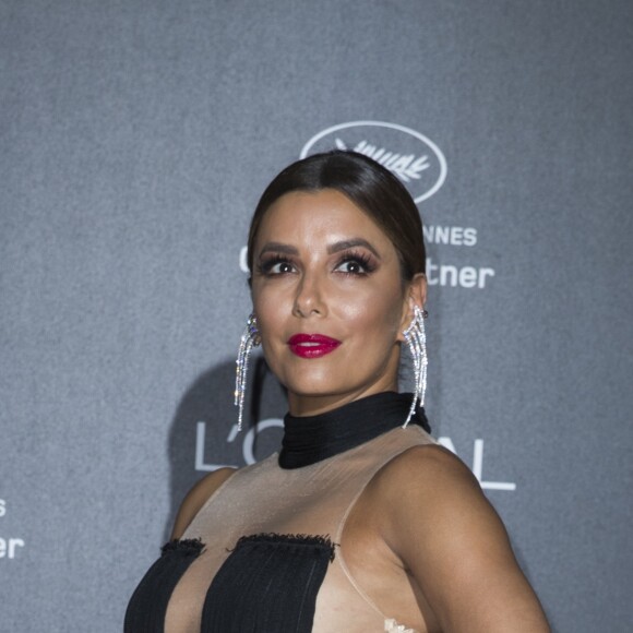 Eva Longoria - Soirée du 20ème anniversaire de partenariat de L'Oréal Paris en tant que maquilleur officiel sur la plage du Grand Hyatt Cannes Hôtel Martinez lors du 70ème Festival International du film de Cannes, France, le 24 mai 2017. © Borde-Jacovides-Moreau/Bestimage