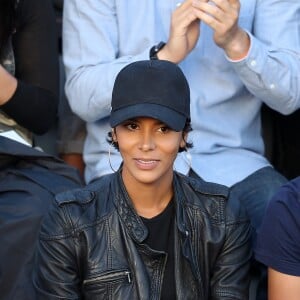 Shy'm à Roland-Garros dans les tribunes du court n°3 le 4 juin 2017 pour soutenir son compagnon Benoît Paire et sa partenaire de double mixte Chloé Paquet lors de leur match du deuxième tour, perdu 3-6, 2-6. © Dominique Jacovides-Cyril Moreau/Bestimage