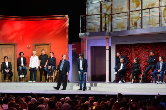 Jean-Baptiste Maunier, Max Boublil, Alex Lutz, Jeanfi Janssens, Arnaud Tsamere, François Rollin, Pierre Palmade, Arnaud Ducret, Lorànt Deutsch, Virginie Hocq, Olivier de Benoist et Baptiste Lecaplain - Enregistrement de l'émission "On se refait Palmade" au Théâtre de Paris, qui sera diffusée le 16 juin sur France 3, le 22 mai 2017.