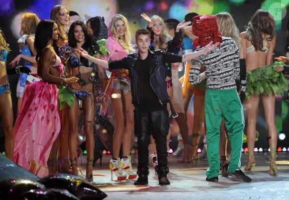 Justin Bieber au défilé Victoria's Secret 2012 à New York. Novembre 2012.