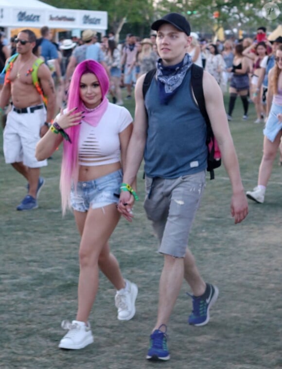 Ariel Winter et son petit ami Levi Meaden à l'ouverture du festival de Coachella 2017 à Indio, le 14 avril 2017