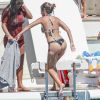 Daniella Semaan, la compagne de C.Fabregas, Lionel Messi et sa compagne Antonella Roccuzzo en vacances sur un yacht avec leurs familles et des amis au large de Formentera le 12 juin 2017.