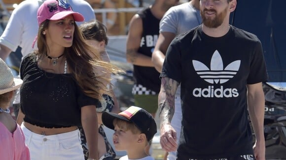 Lionel Messi en vacances avec sa pulpeuse Antonella, torride en bikini