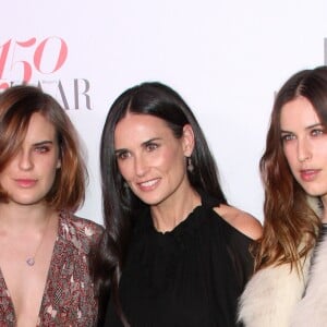 Tallulah Belle Willis, Demi Moore et Scout LaRue Willis - Photocall de la soirée des 150 ans du magazine Harpers's Bazar à Los Angeles Le 27 Janvier 2017