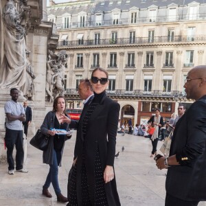 Semi Exclusif - Céline Dion et son styliste Law Roach arrivent à l'Opéra Garnier à Paris, le 13 juin 2017.