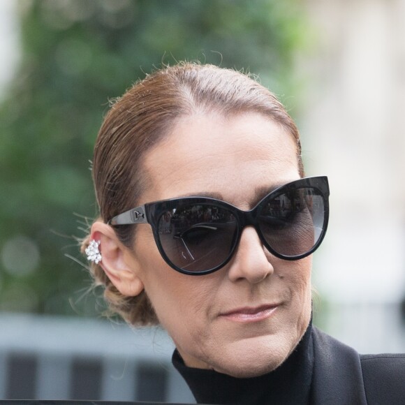 Semi Exclusif - Céline Dion quitte l'hôtel Royal Monceau pour se rendre à l'Opéra Garnier à Paris, le 13 juin 2017.