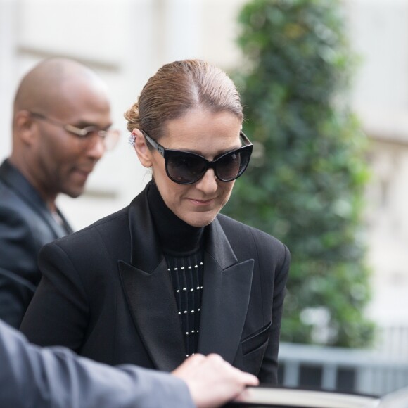 Semi Exclusif - Céline Dion quitte l'hôtel Royal Monceau pour se rendre à l'Opéra Garnier à Paris, le 13 juin 2017.
