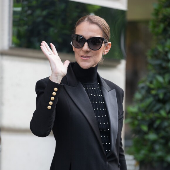 Semi Exclusif - Céline Dion quitte l'hôtel Royal Monceau pour se rendre à l'Opéra Garnier à Paris, le 13 juin 2017.