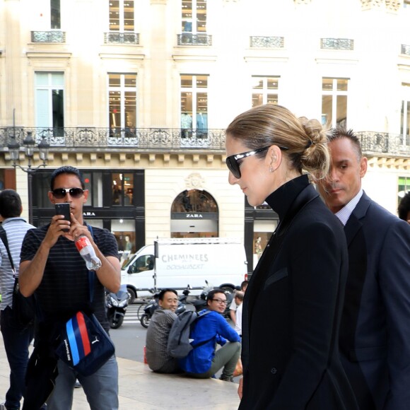 Semi Exclusif - Céline Dion et son styliste Law Roach à l'Opéra Garnier à Paris, le 13 juin 2017.