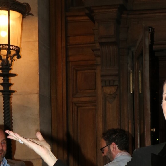 Semi-Exclusif - Céline Dion sort de l'Opéra Garnier après avoir assisté à la première du ballet "Renaissance" à Paris, le 13 juin 2017.